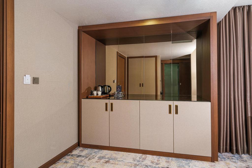 Suite,Sokak Manzaralı