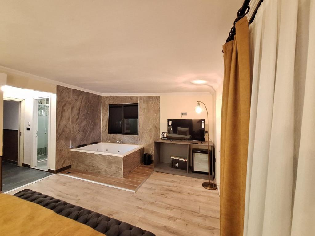 Deluxe Suit Oda, Deniz Manzaralı (Jakuzi)