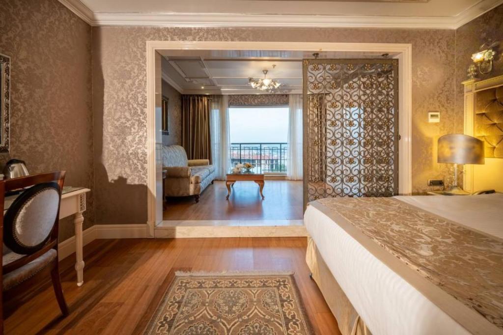 Suit Oda, Boğaz Manzaralı (Jakuzi)