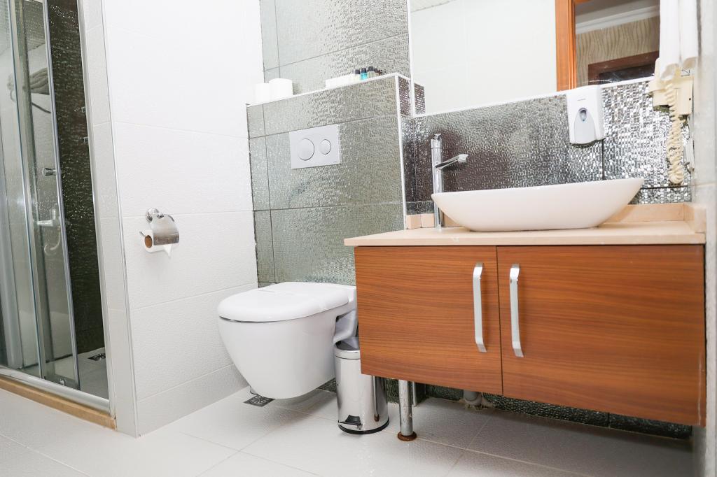 Family Room, Land View (Balcony)