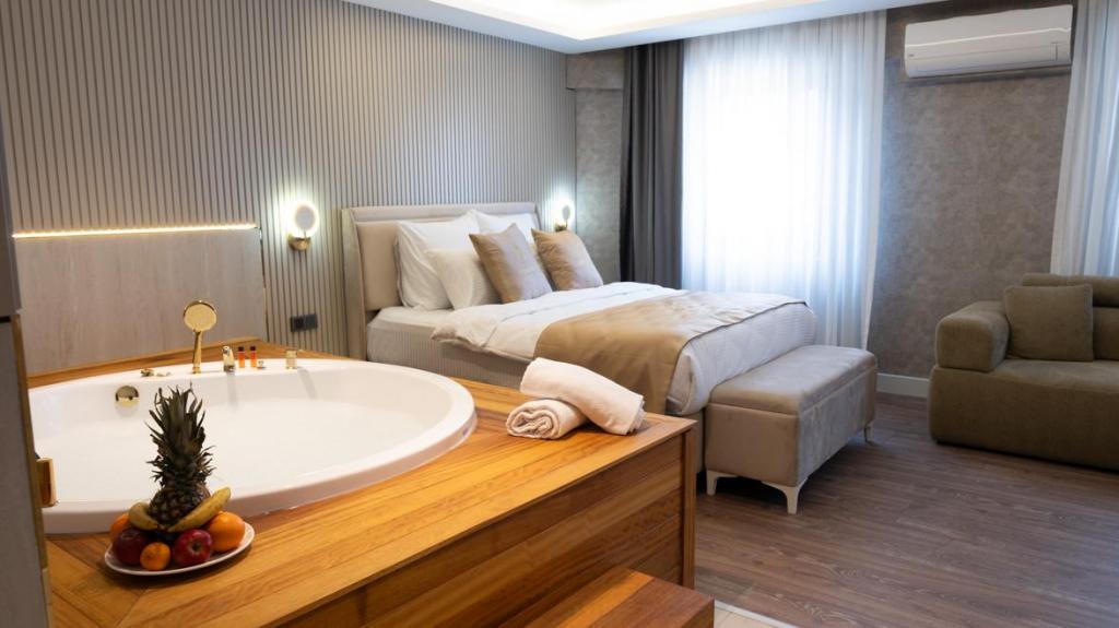 Aile Suit Odası, Şehir Manzaralı (Jakuzi)