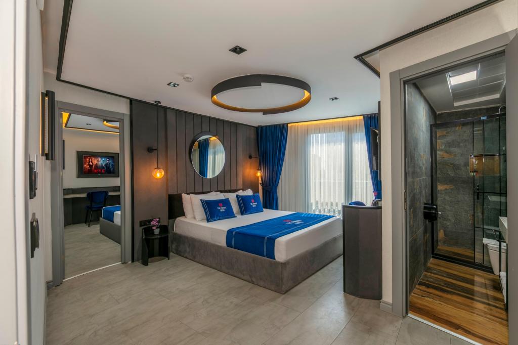 Deluxe Oda, Şehir Manzaralı (4 Kişilik, Balkonsuz)