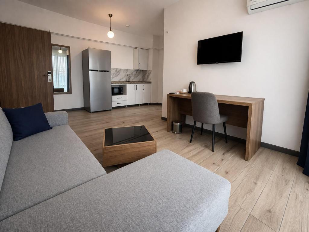 Studio Suite Room, City View (Kitchen)