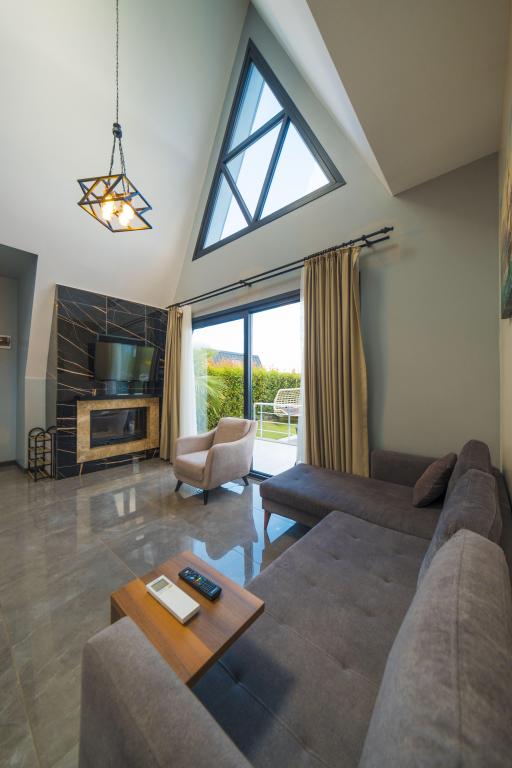 Deluxe Bungalow,Bahçe Manzaralı,Özel Havuzlu ve Jakuzili