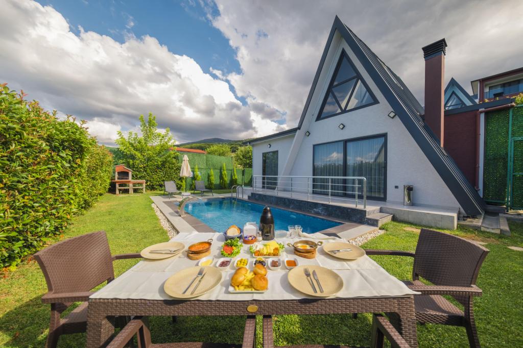 Deluxe Bungalow,Bahçe Manzaralı,Özel Havuzlu ve Jakuzili