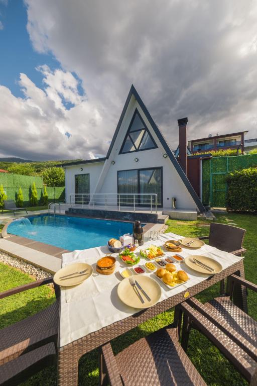 Deluxe Bungalow,Bahçe Manzaralı,Özel Havuzlu ve Jakuzili