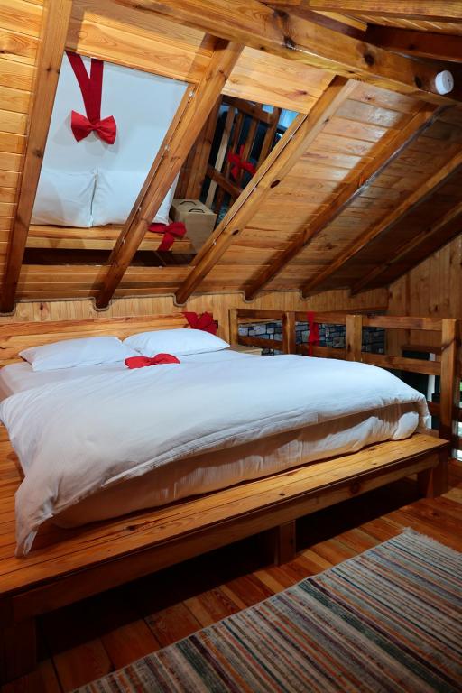 Bungalov Akasya,Bahçe Manzaralı,Bahçe Katı