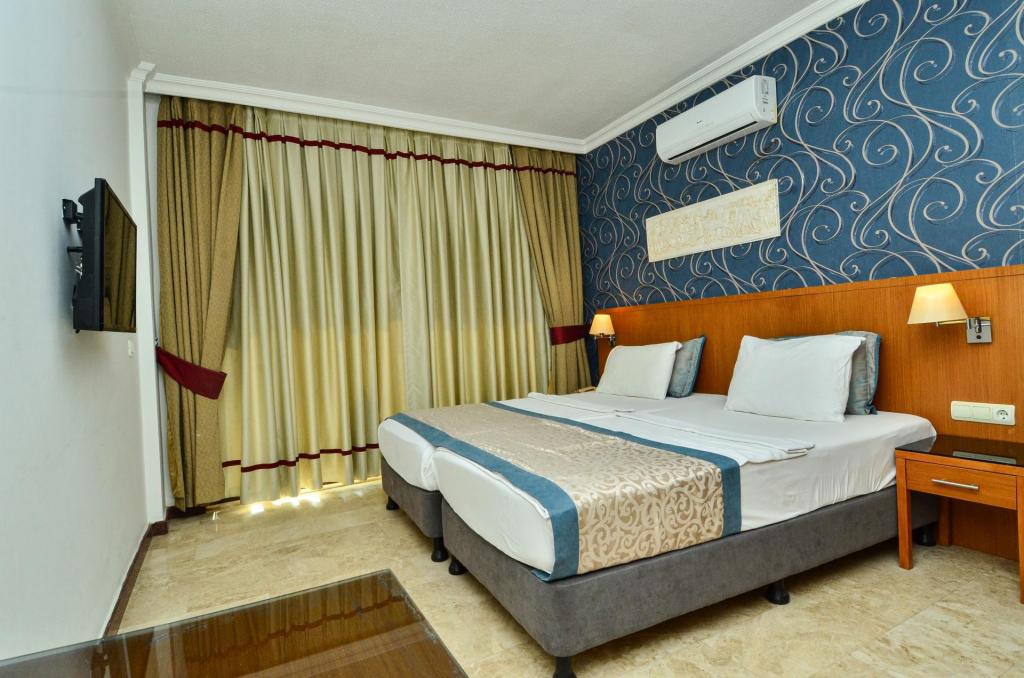 Deluxe Room, Garden Or Pool View