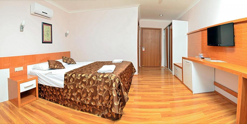 Standart Oda,Kısmı Deniz veya Havuz Manzaralı
