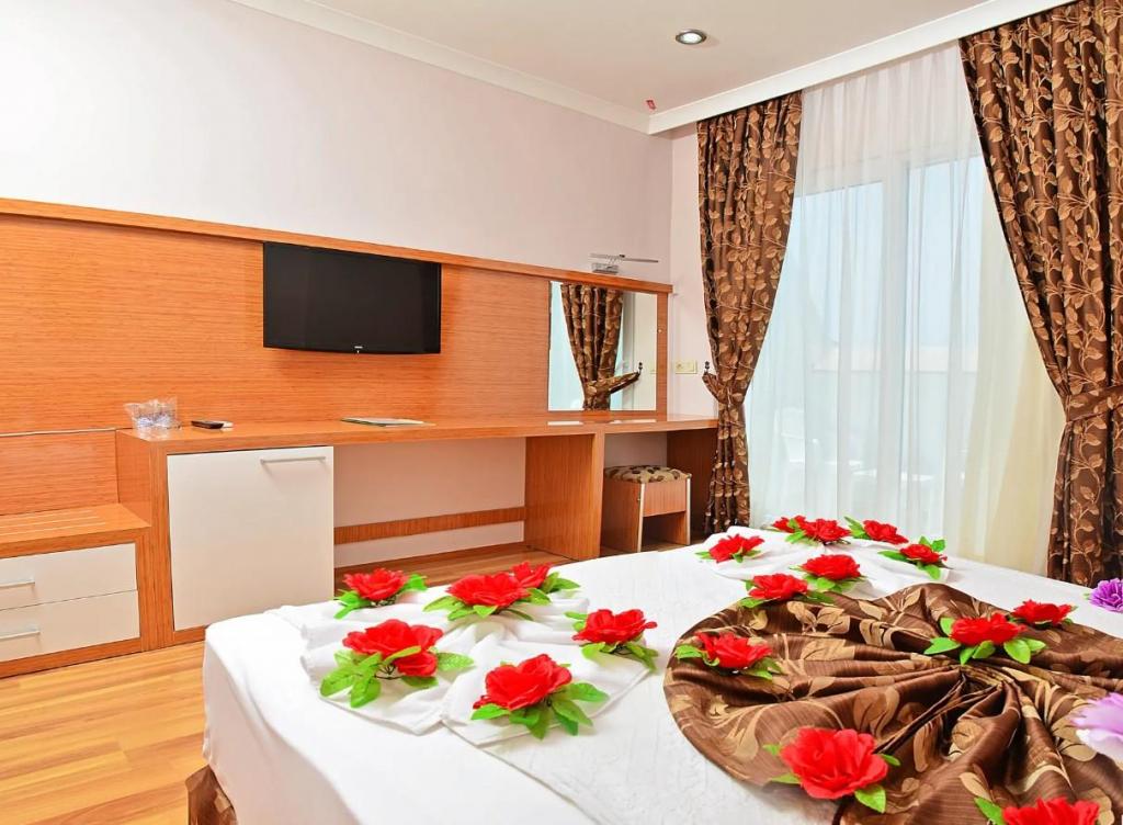 Standart Oda,Kısmı Deniz veya Havuz Manzaralı