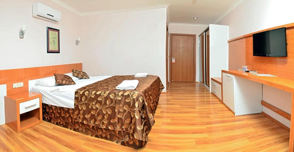 Standart Oda,Kısmı Deniz veya Havuz Manzaralı