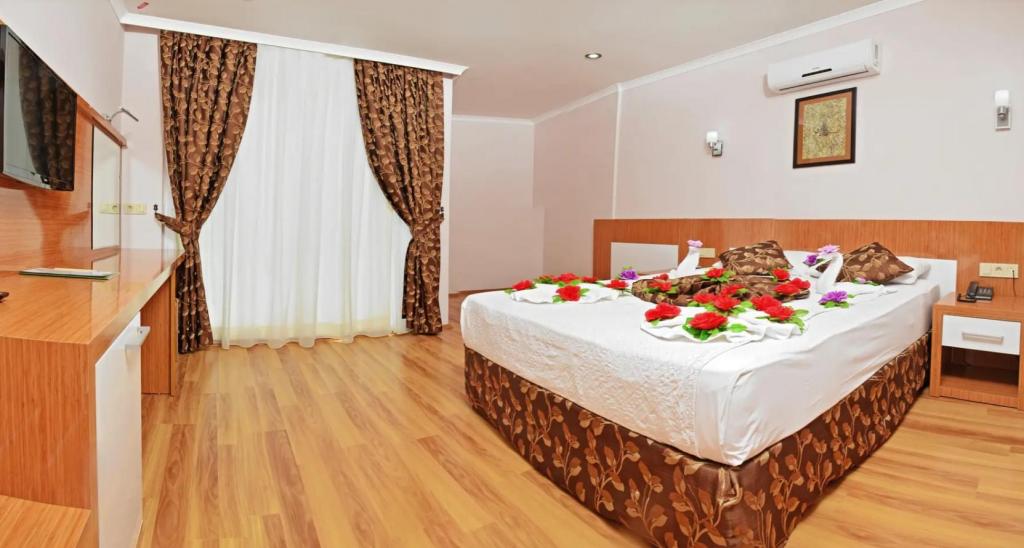 Standart Oda,Kısmı Deniz veya Havuz Manzaralı
