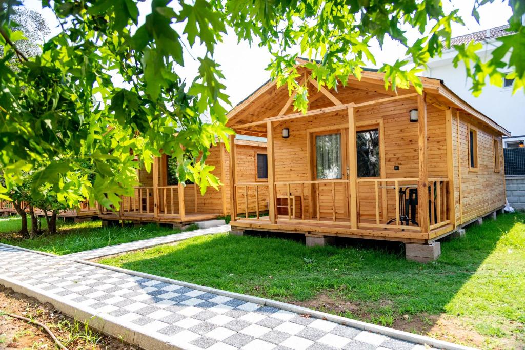 Bungalov, Bahçe Manzaralı