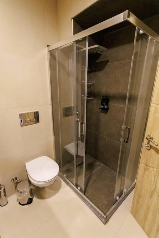 Standart Oda,kara Manzaralı,balkonsuz