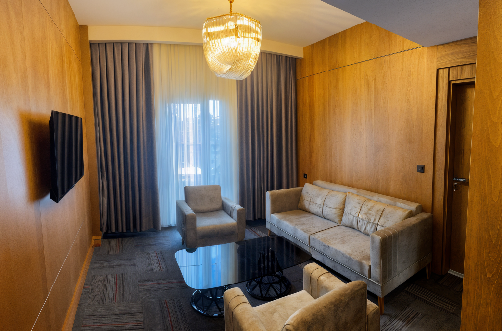 Suit Oda, Şehir Manzaralı