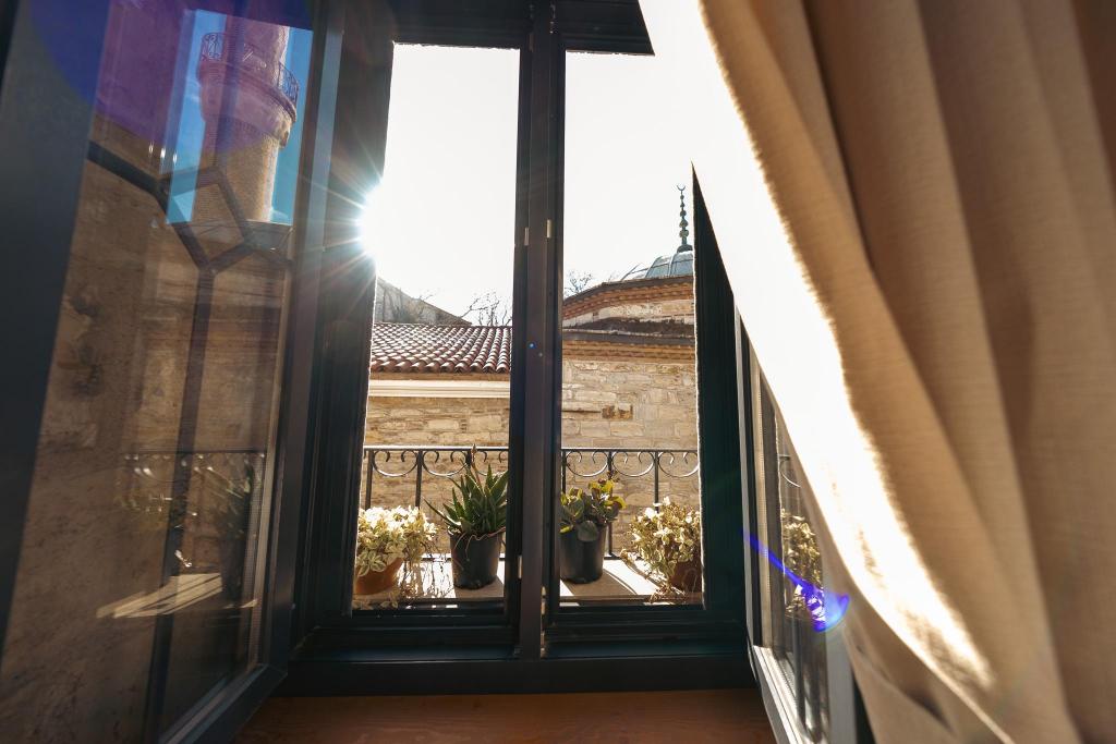 Standart Oda,Avlu Manzaralı,Havuzsuz