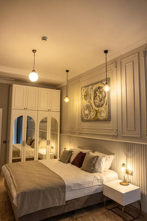 Aile Suiti,Avlu Manzaralı