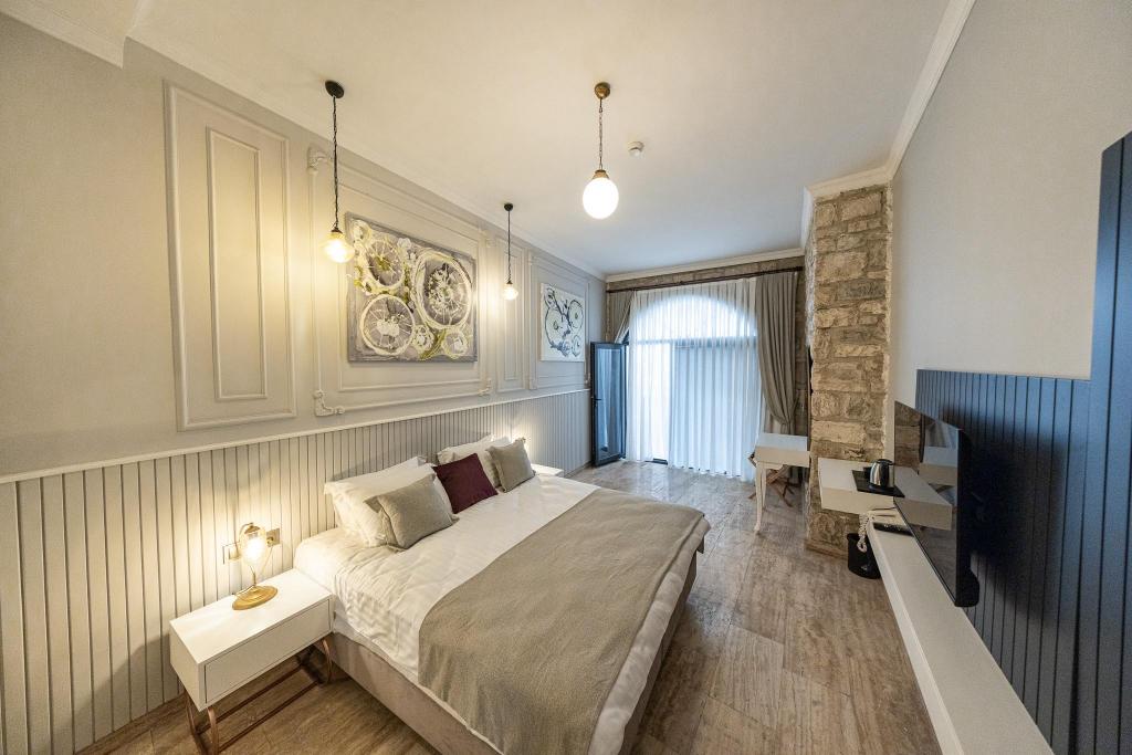 Aile Suiti,Avlu Manzaralı