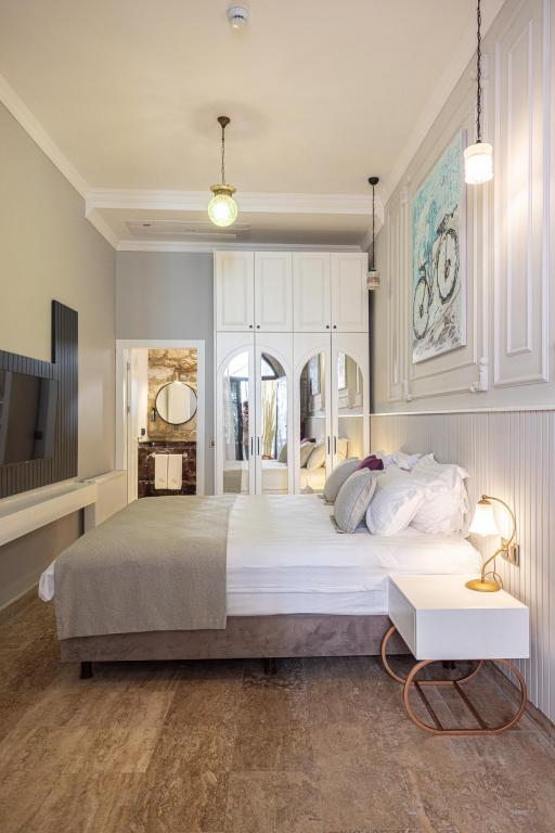 Aile Suiti,Avlu Manzaralı