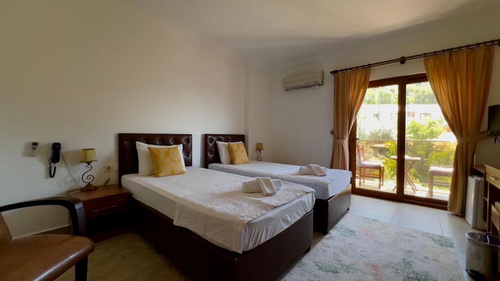 Standard Room, Sea View (Balcony)