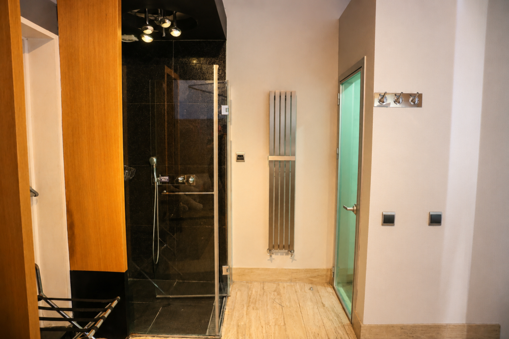 1+1 Suite