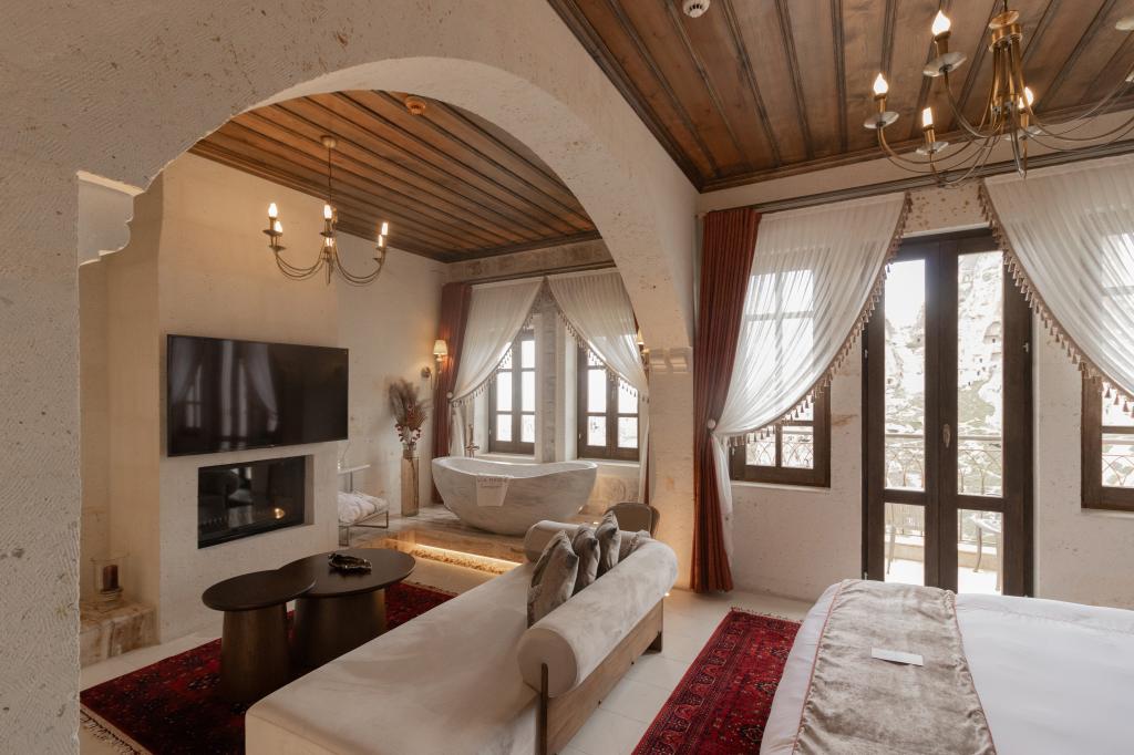 Balayı Suit Odası (Banyolu)