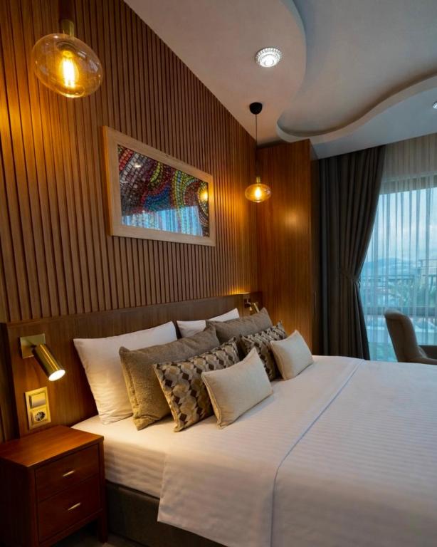 Junior Suite Room, Garden View (Kitchen)