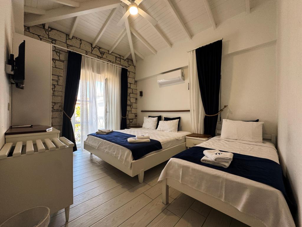 Standart Oda, Bahçe Manzaralı (3 Kişilik, Balkonlu)