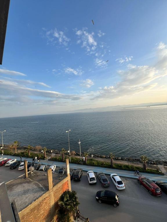 Daire,Deniz Manzaralı,Klimalı