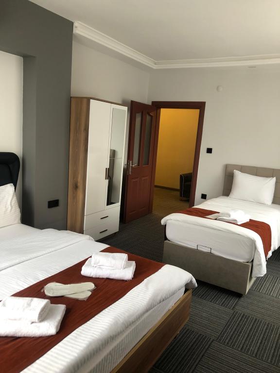 Suit Oda (3 Kişilik)