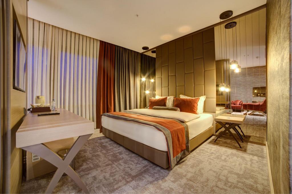 Suit Oda, Deniz Manzaralı (Jakuzi)