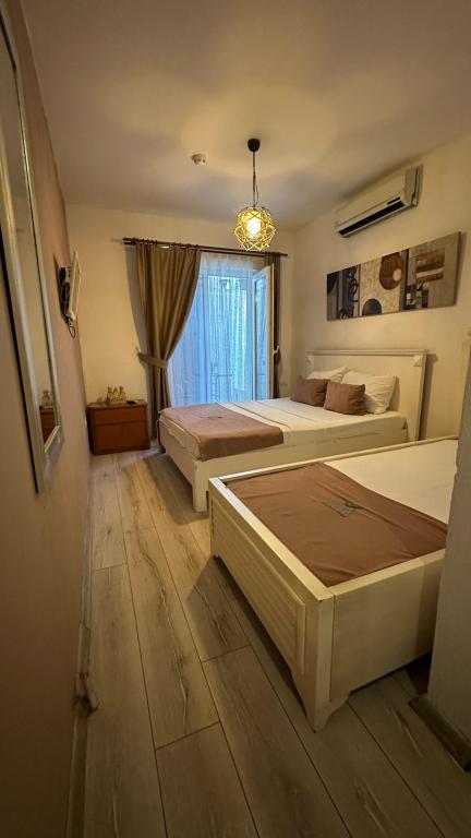 Aile Odası, Şehir Manzaralı