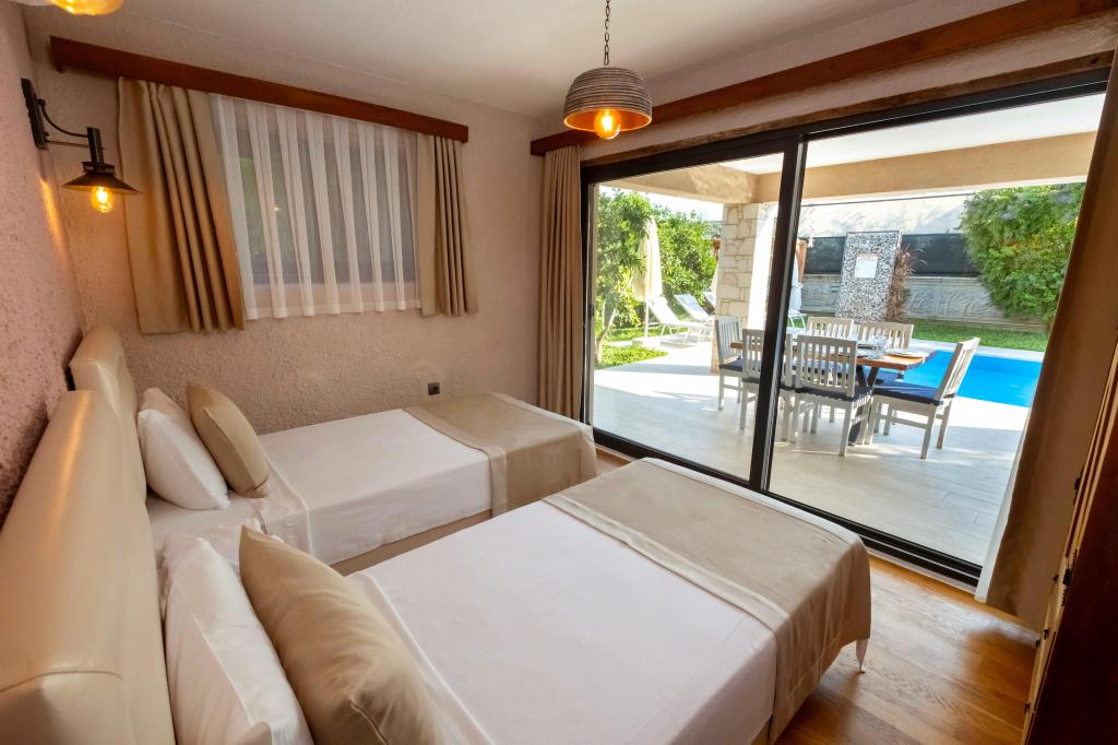 Villa - 3 Yatak Odalı,Bahçe Manzaralı