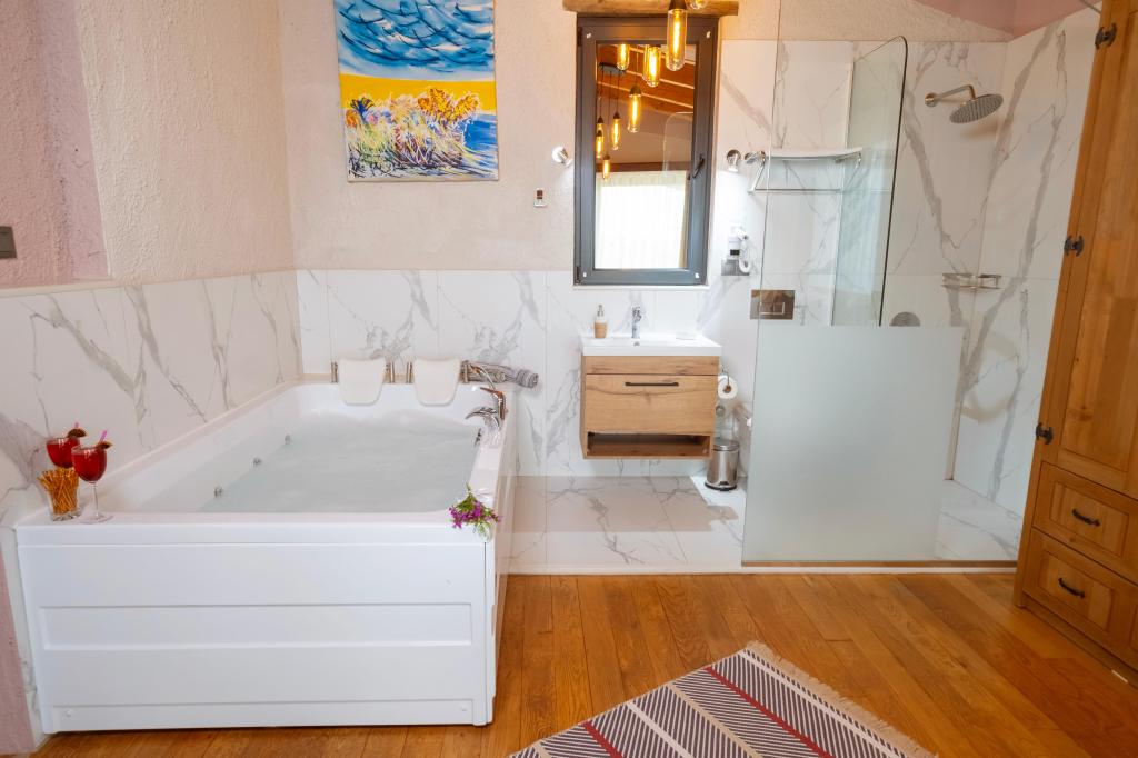 Villa - 3 Yatak Odalı,Bahçe Manzaralı