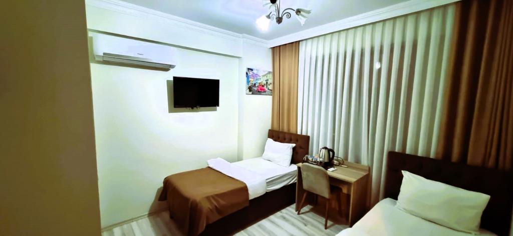 Standard Room (1 Person, Without Balcony)