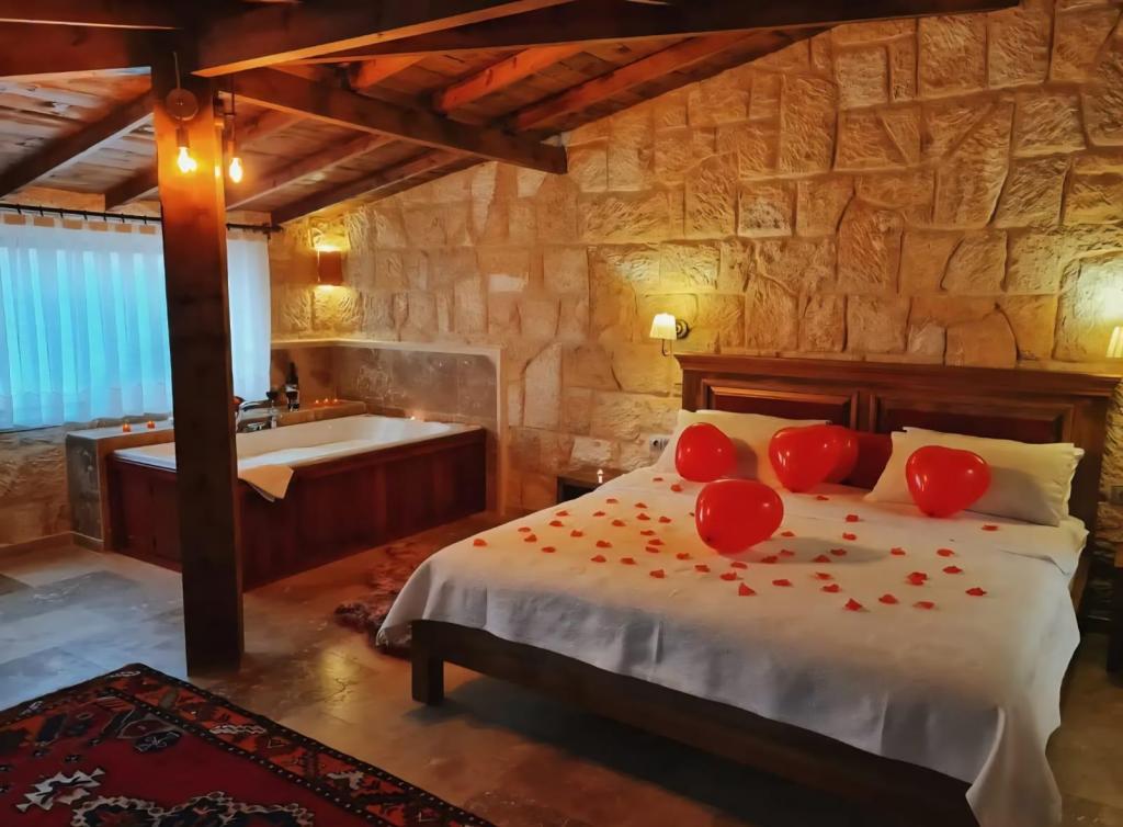 Özel Teraslı Suite - Jakuzili,Bahçe Manzaralı,Jakuzili