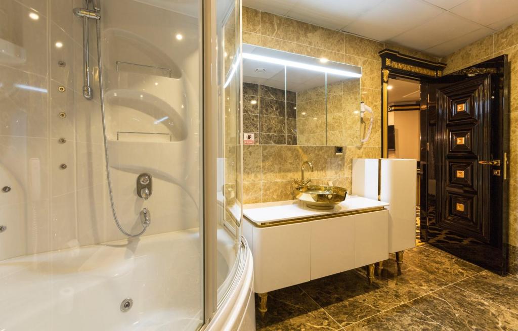 King Suite