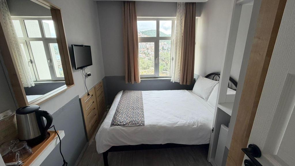 Ekonomik Oda, Kısmi Deniz Manzaralı (Balkonsuz)