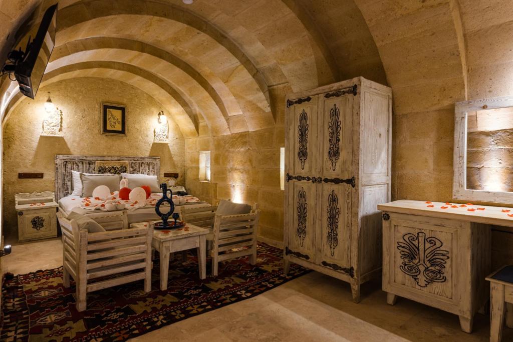 Blood Stone Suite Room,Havuzlu