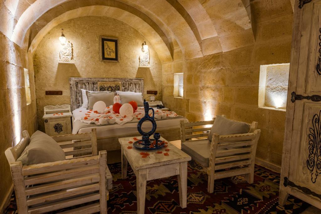 Blood Stone Suite Room,Havuzlu