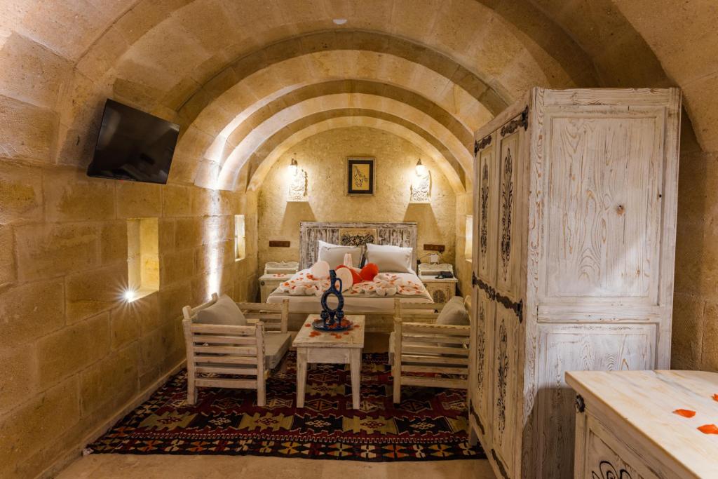 Blood Stone Suite Room,Havuzlu