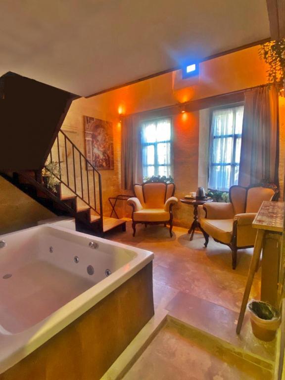 Deluxe Room (Jacuzzi)