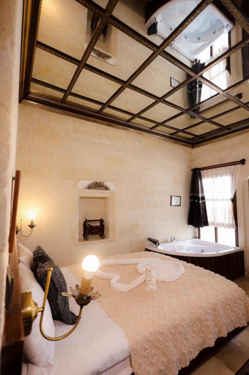 Deluxe Oda,Bahçe veya Sokak Manzaralı,1. Kat