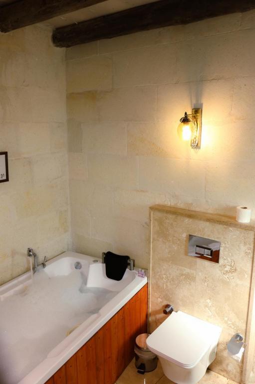 Jakuzili Deluxe Oda,Avlu Manzaralı,Balkonlu