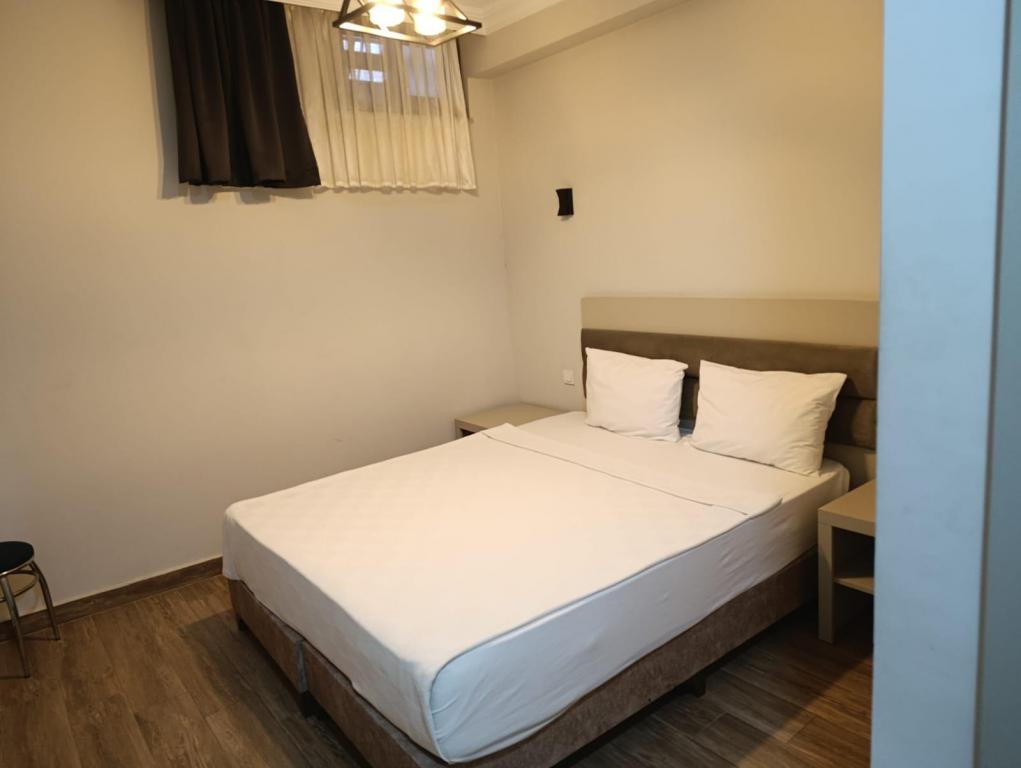 Ekonomik Oda, Avlu Manzaralı