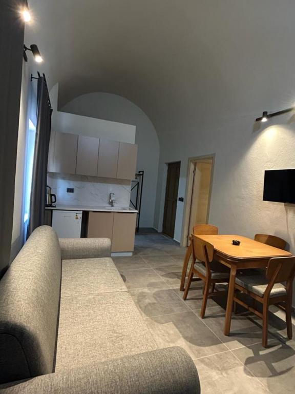 Apart Daire (Balkonlu, Teraslı)