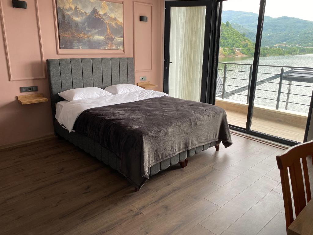 Standard Room, River View (Balcony)