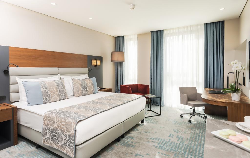 King Superior Oda, Şehir Manzaralı