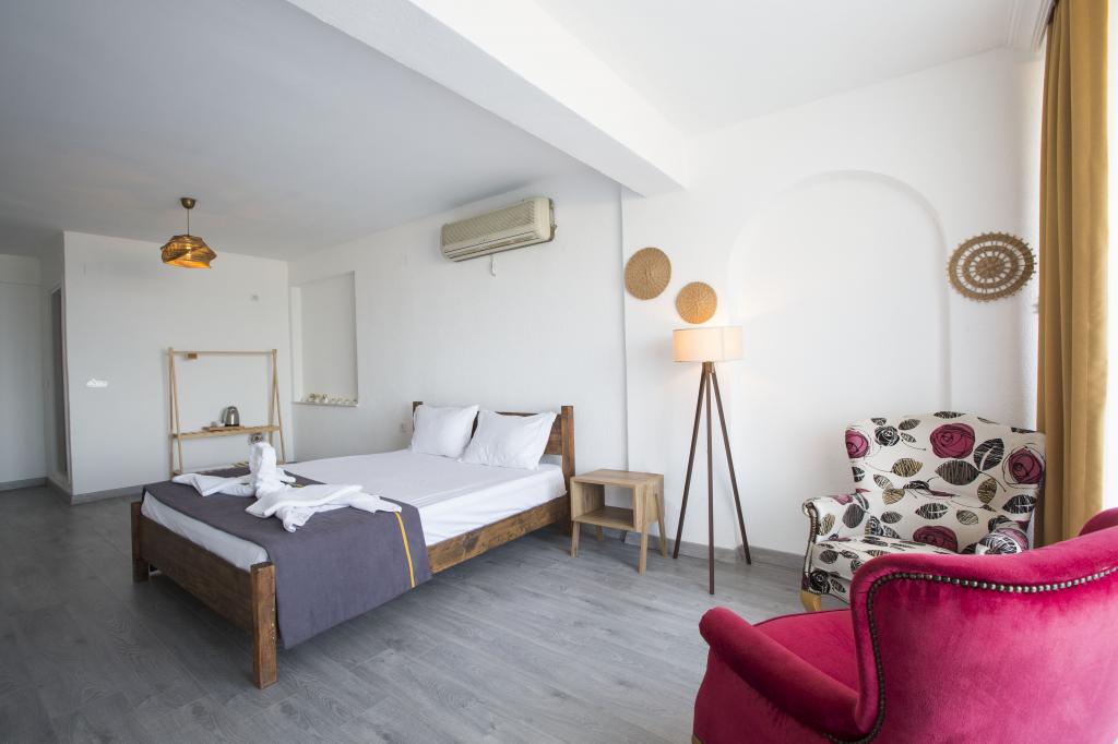 Deluxe Bahçe Katı Oda, Deniz Manzaralı