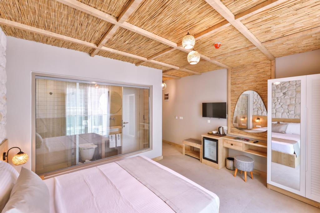 Deluxe Oda, Kara Manzaralı (Balkonsuz)